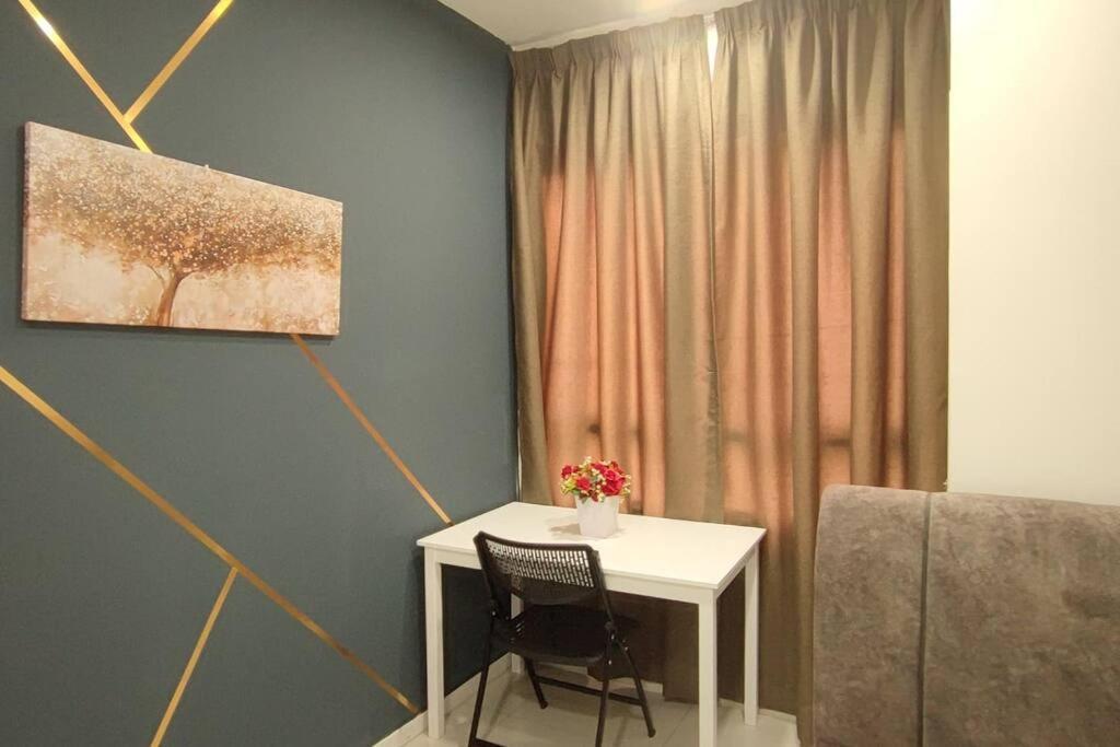 Hzb301-Selfcheck-In-Wi-Fi- Netflix- Parking- Pool-2 Bedroom- Klia, 7099 Sepang Eksteriør bilde